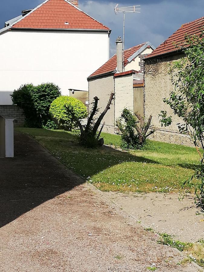 Joli Appartement Residentiel A 트루아 외부 사진